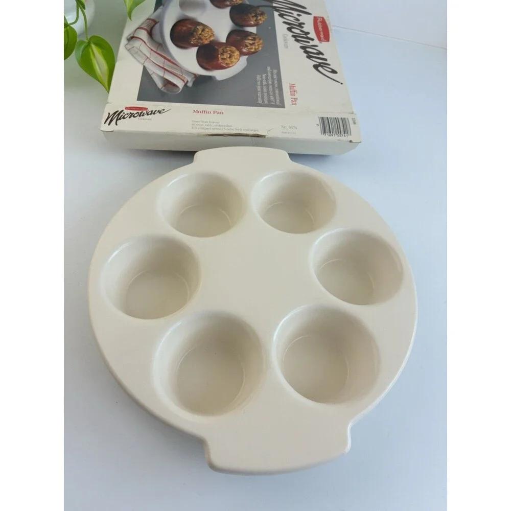 Vintage 1985 Rubbermaid Microwave 10